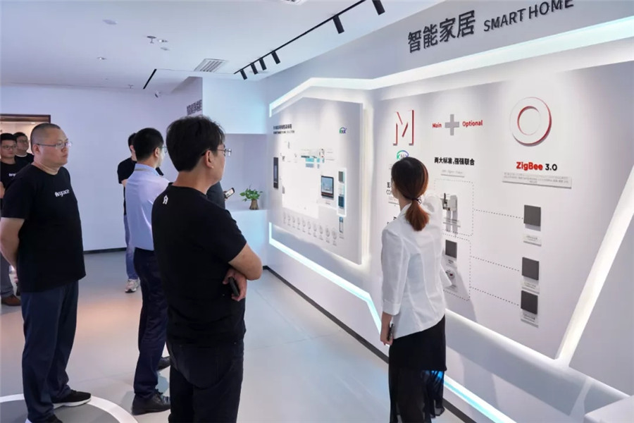 GVSk8凯发与雅观科技签署战略协议